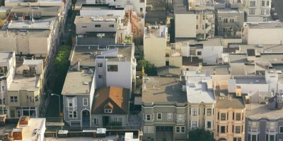 “Chat人工智能免费入口大全：中文版在线推荐”