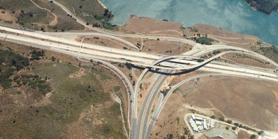 “Chat人工智能免费入口大全：在线推荐使用”