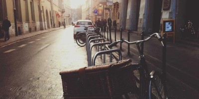 “Chat人工智能免费中文入口精选”