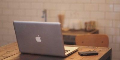 “免费中文版chat人工智能入口推荐”