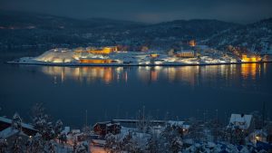 “AI写作：智能助手还是创意之源？”