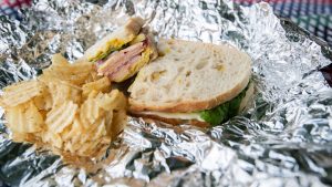 “AI写作：释放创造力的新利器”