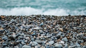 “畅聊AI：免费入口一网打尽”