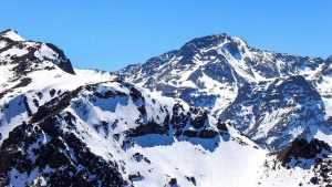 “聊天机器人AI免费入口大全”