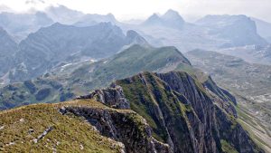 “Chat 人工智能免费入口大全及推荐指南”