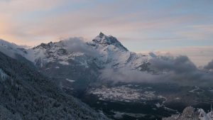 “免费Chat人工智能：中文在线入口大全”